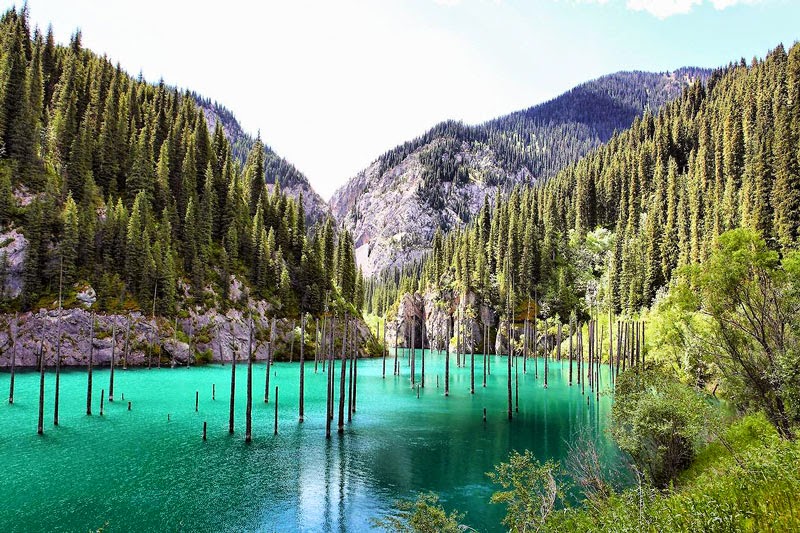6. Lake Kaindy, Kazakhstan - 11 Mindblowing Locations You Won’t Believe Are Really on Earth