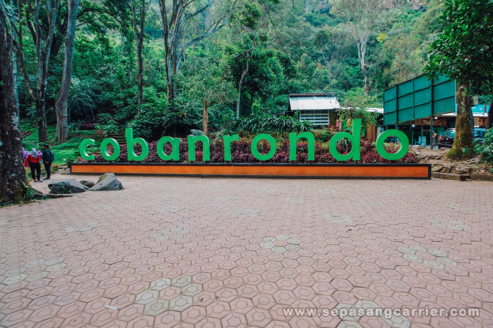 Mitos Wisata Air Terjun Coban Rondo Malang - SEPASANGCARRIER