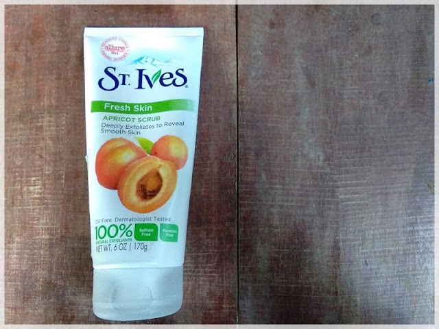 St Ives Apricot Scrub