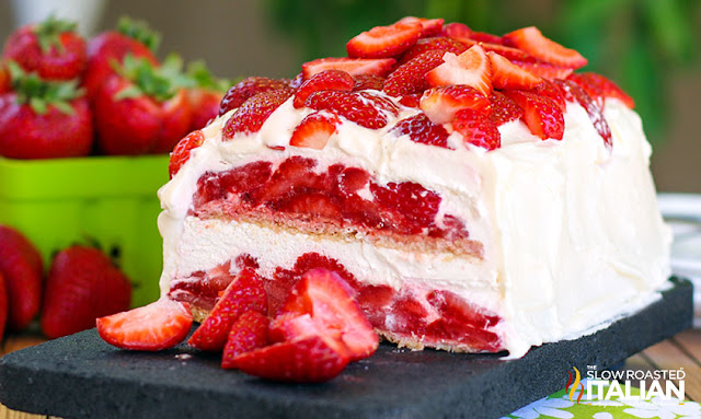 Strawberry Icebox Cake (No-Bake) Strawberry Icebox Cake (No-Bake)