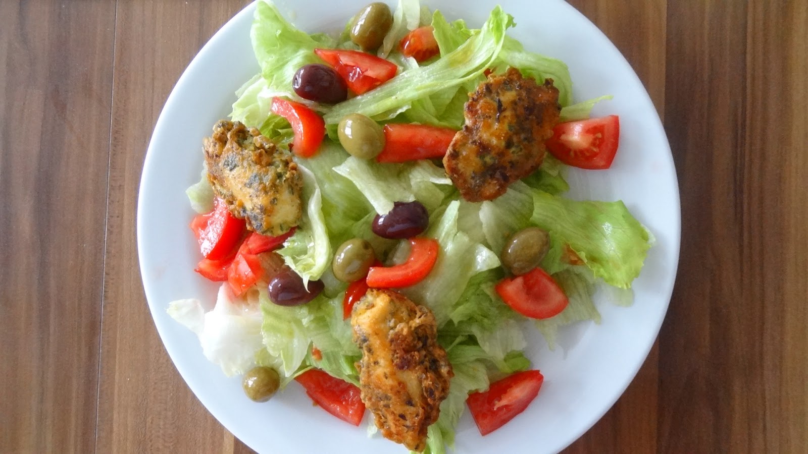 Karina Kocht!: Salat mit gebackenen Hühnerstreifen mal anders...