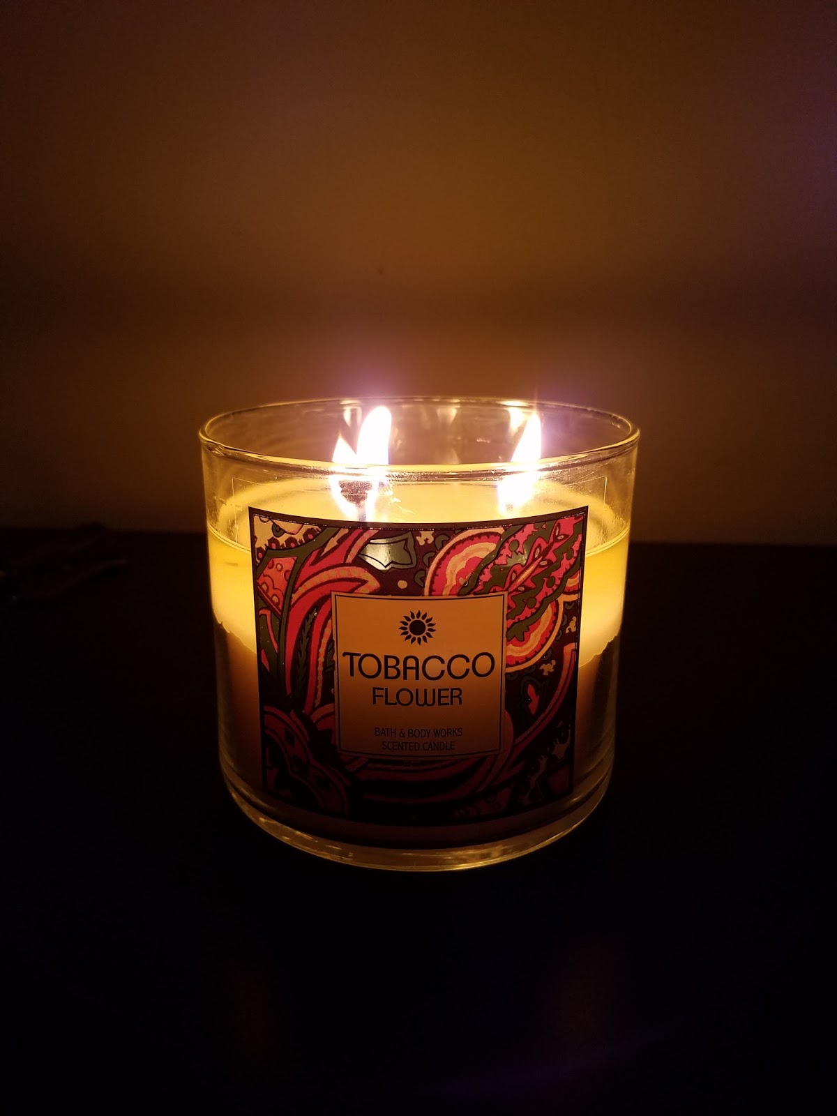 CANDLE SPOTLIGHT Tobacco Flower