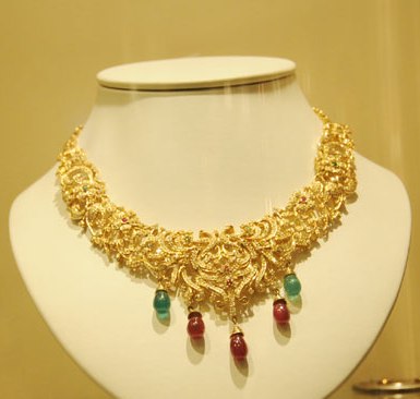 Gold and Diamond jewellery designs: Kirtilals Diamond Collection