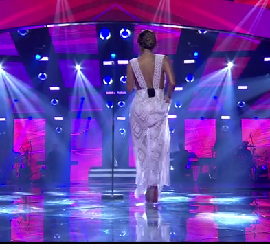 Detalhes do vestido de Cláudia Leite na final do "The Voice Brasil 2015"