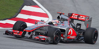 Gambar Mobil Balap F1 McLaren 04