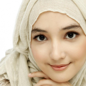 Foto Muslimah Cantik Cara Merawat Kulit Kering Saat Puasa Ramadhan