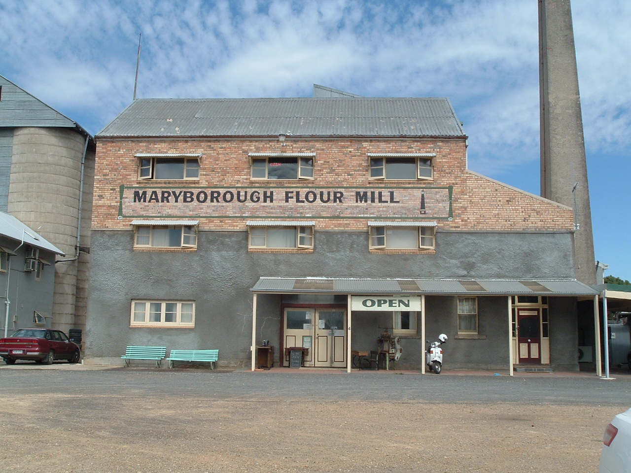 Chester Criswell Quilt and Friends Almost Too Many Sewing Machines