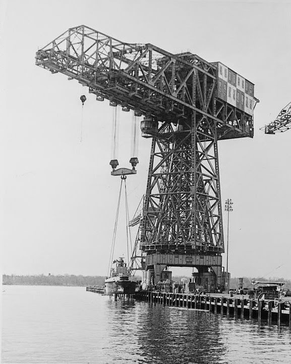 Philly & Stuff Hammerhead Crane Philadelphia Navy Yard 1975/1995