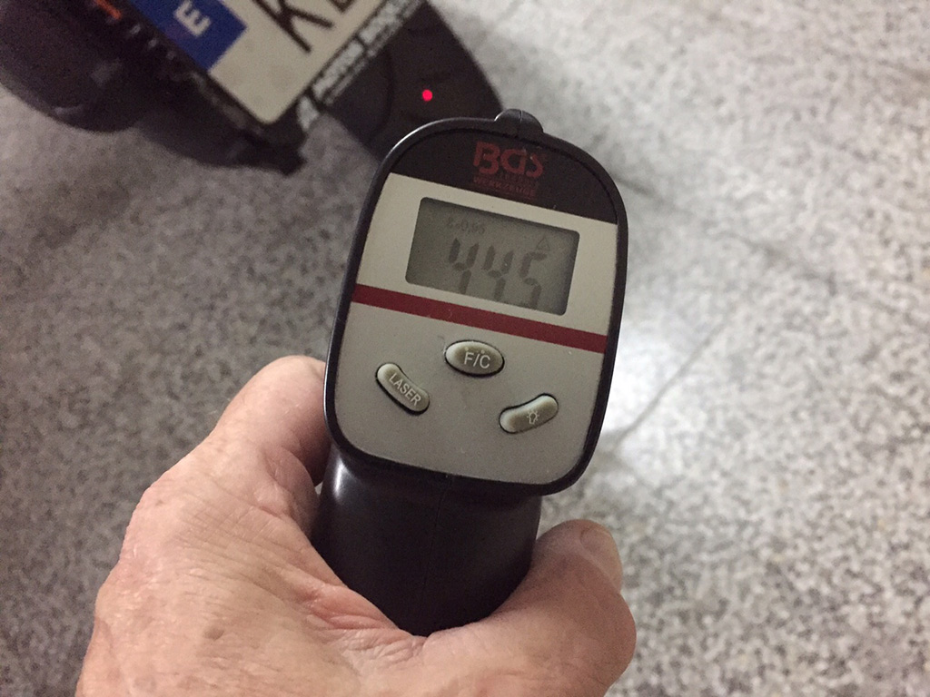 Y sí, me recuerda a las sensaciones que tuve con el del Piaggio 350 que  montaba la X10, aunque el Yamaha reacciona, diría, más vivamente.