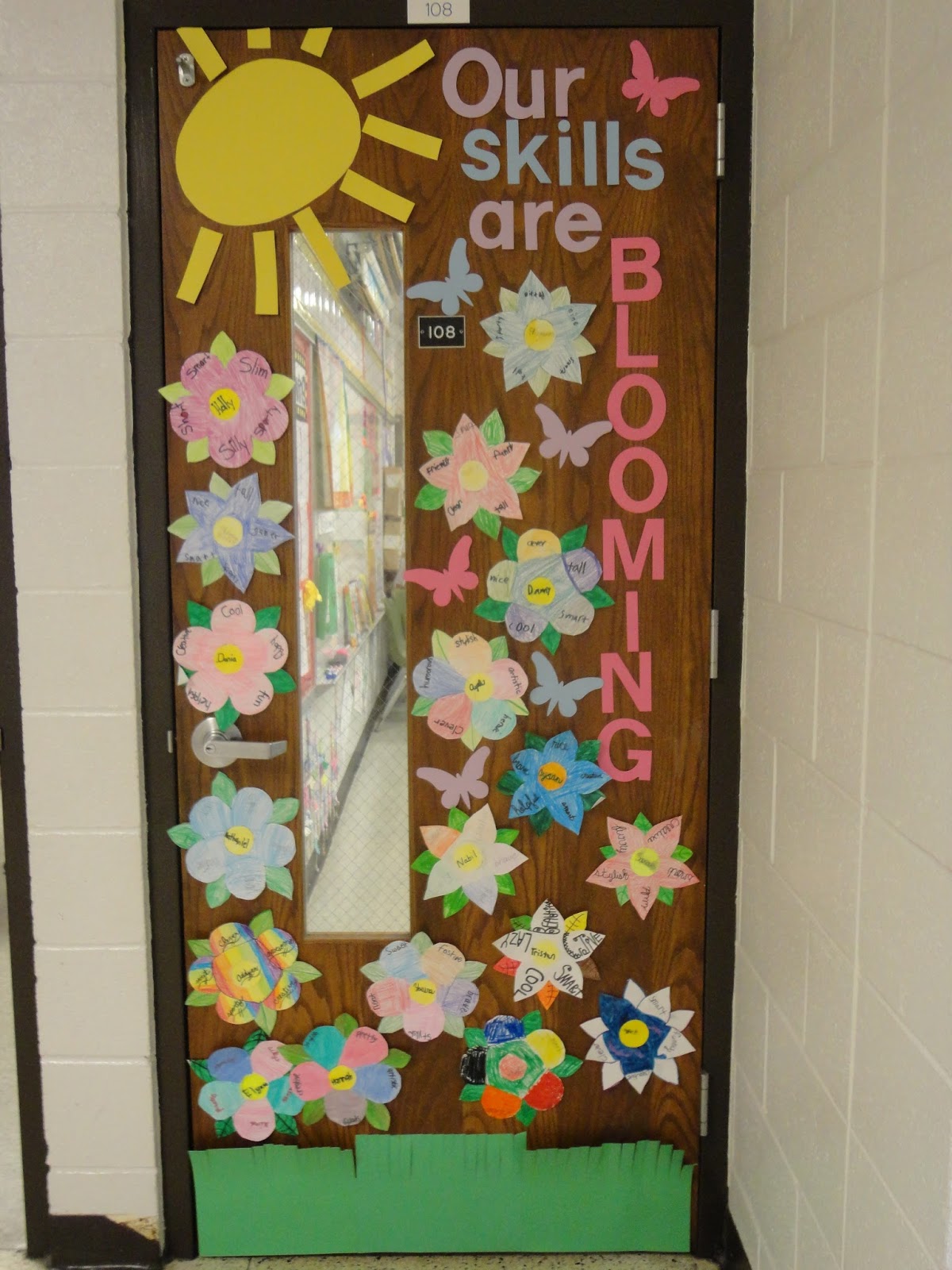 Mrs. Callaghan's Classroom: Spring Door Decoration