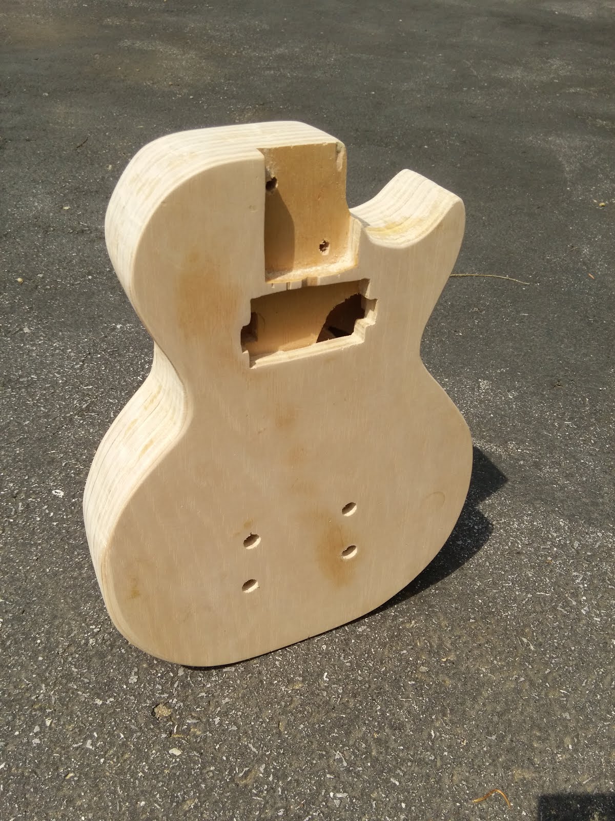 [Mattwins] Building a Guitar Body from Plywood, part II of III