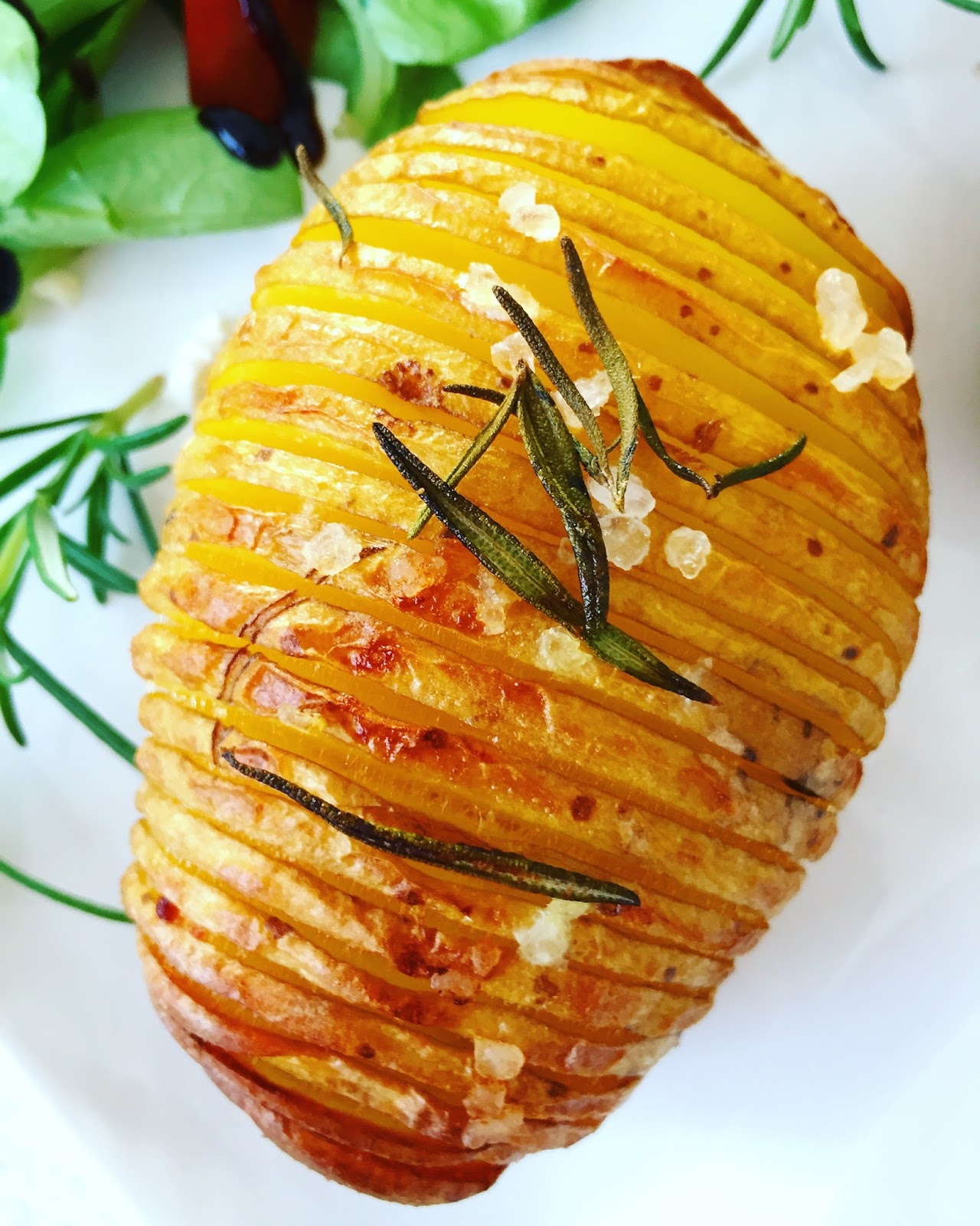 Bidi backt HasselbackKartoffeln