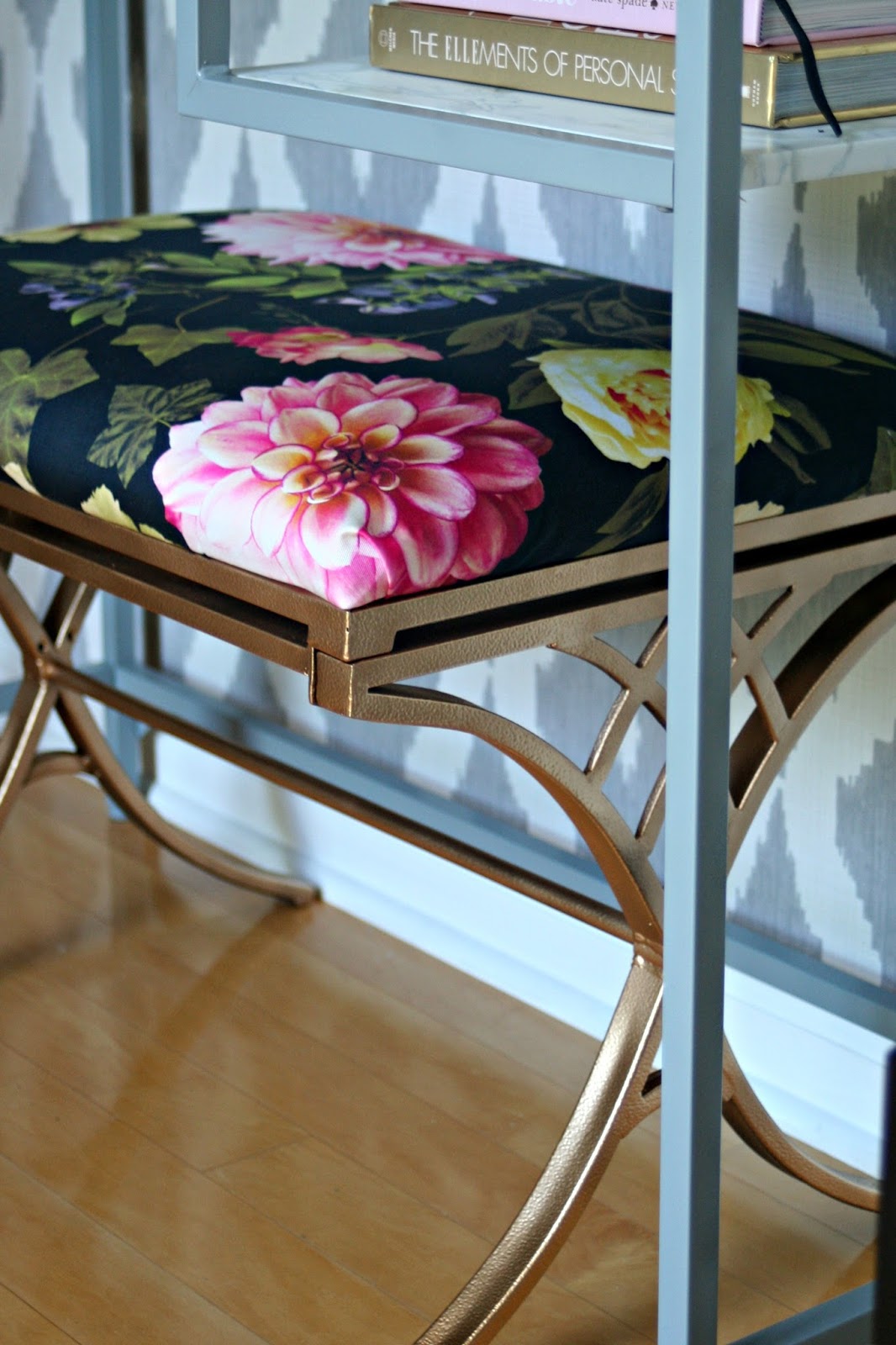 Restyle it Wright How to recover a bench Before & After