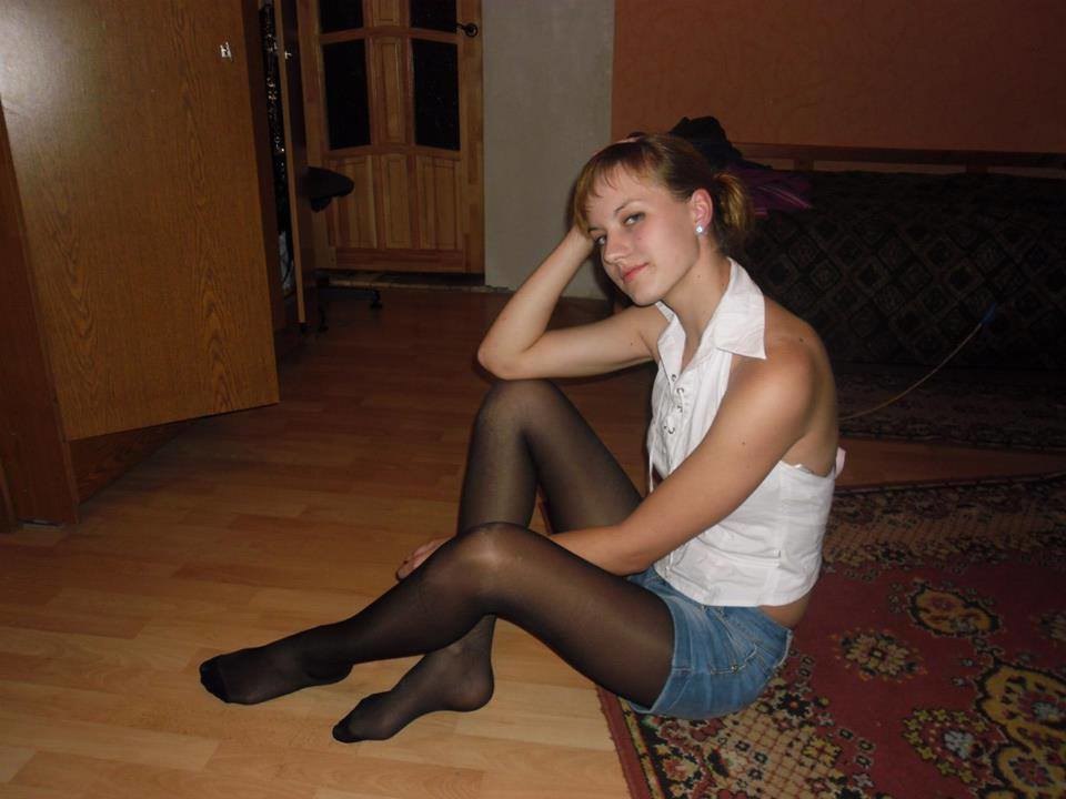 Feet, Legs, Nylon Amateur Teen Girls In Nylons, Stockings -7446
