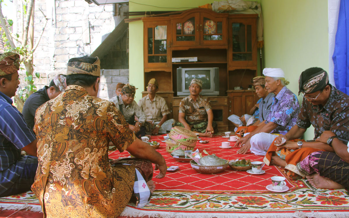 tipat bantal
