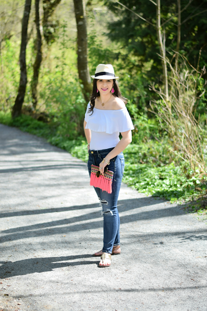 Off-the-shoulder Casual Spring Break Outfit