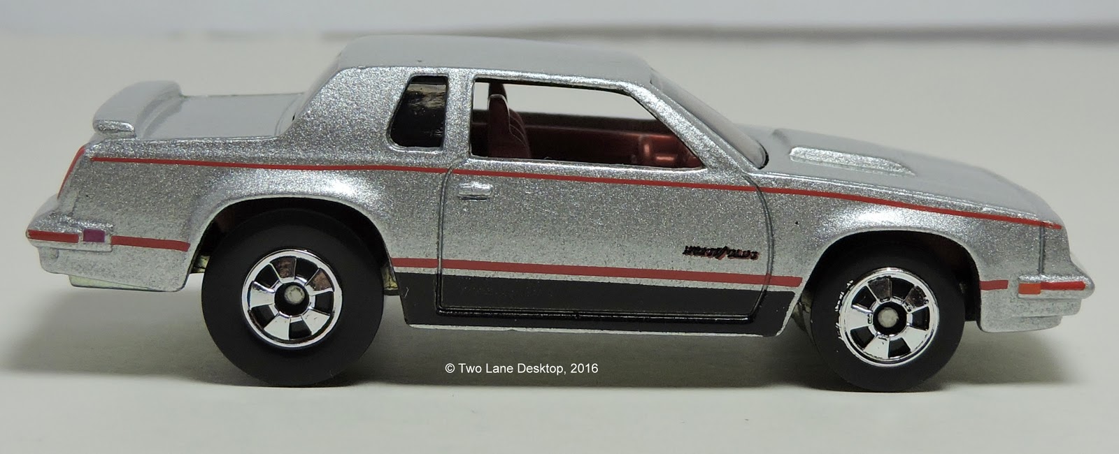 Hot Wheels 1984 Hurst/Oldsmobile Cutlass 4-4-2