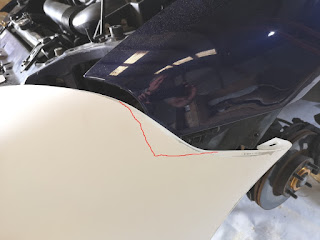 Cobra nose panel overlap on Mazda Roadster fender
