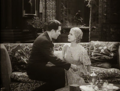 Mae Clarke and John Boles in Frankenstein (1931)