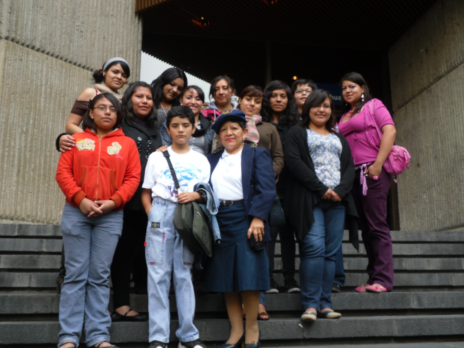 Aprendo para enseñar... enseño para VIVIR Sala Nezahualcóyotl