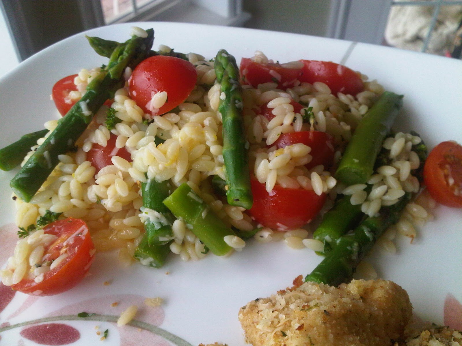 Healthy and Yummy Meals Lemon Orzo Salad with Asparagus and Tomatoes