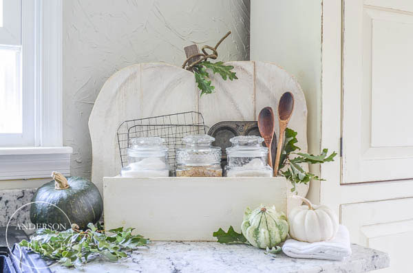 Check out this post and learn how to create a Rustic Pumpkin Stand for your home this fall!  |  www.andersonandgrant.com
