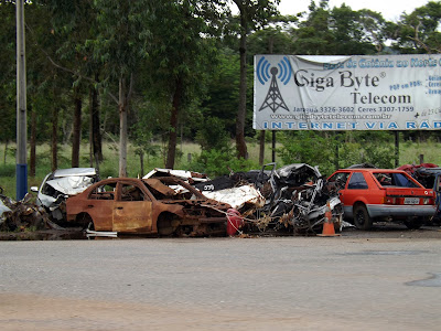 Acidcentes na BR-153 em Goiás - Um Asno