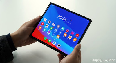 First Look at Oppo's foldable smartphone 