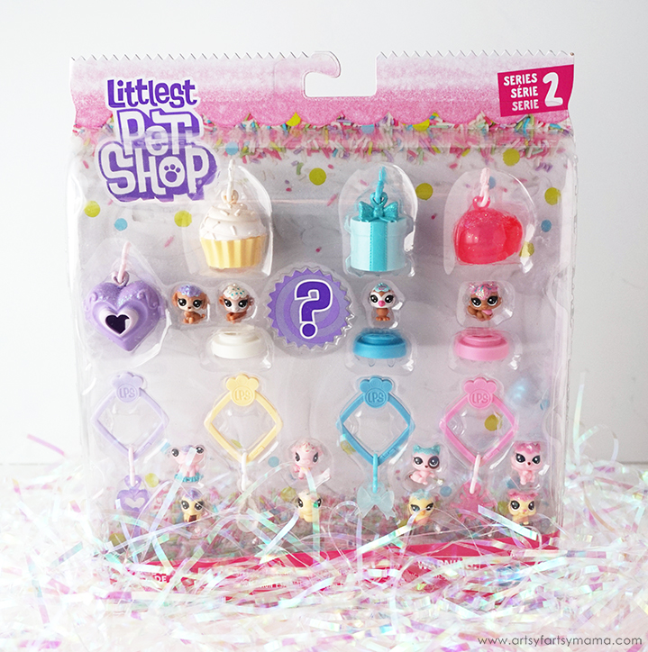 Littlest Pet Shop Frosting Frenzy Series 2 With 13 Teensies 4 Habitats Charms 