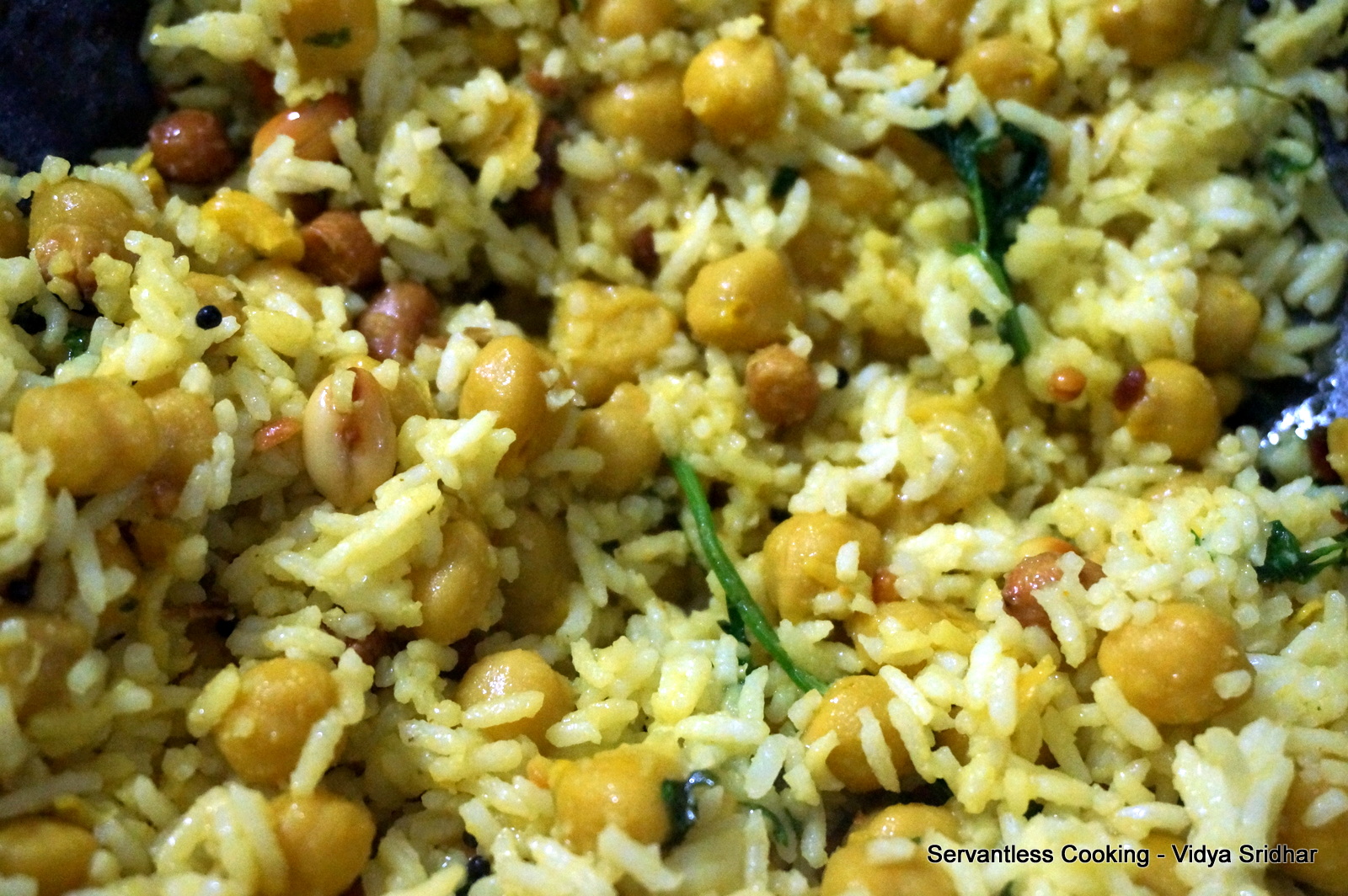 Servantless cooking Lemon Rice with Garbanzo beans