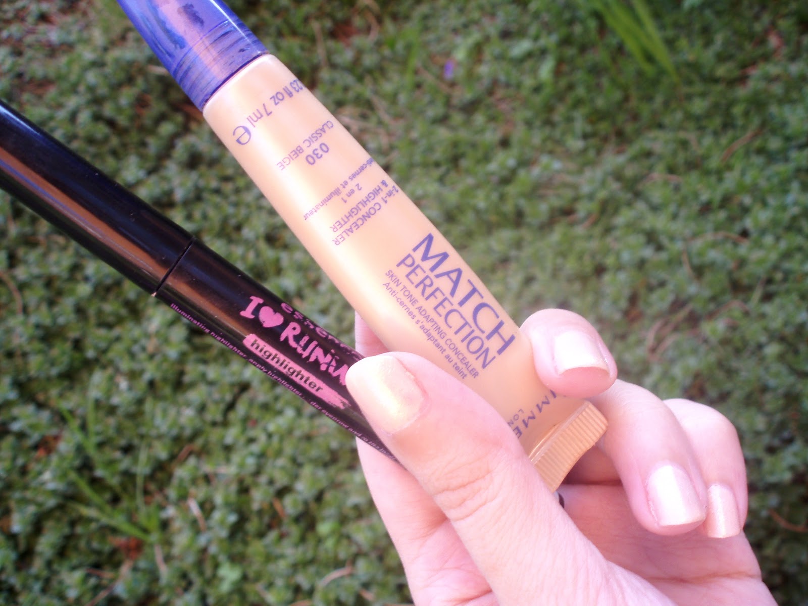 Recenze Rimmel a Essence... - Lucie Em
