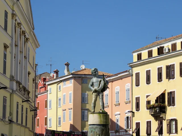 Little boy statue in Rovinj Old Town