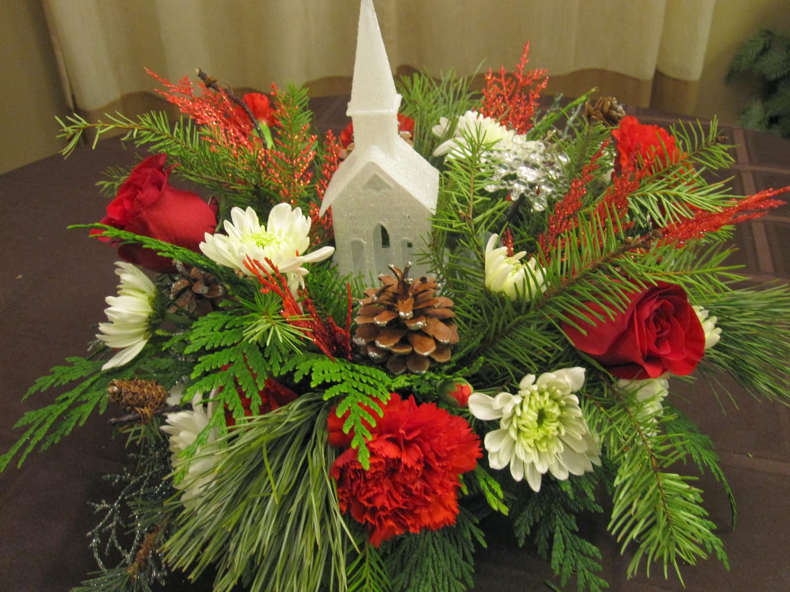 Flowers On The Roof: Christmas Flower Arrangement With Lights