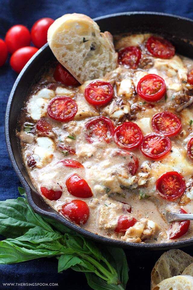 Hot Caprese Cheese Dip with Mozzarella, Parmesan & Cream Cheese (Perfect For Party Appetizer)