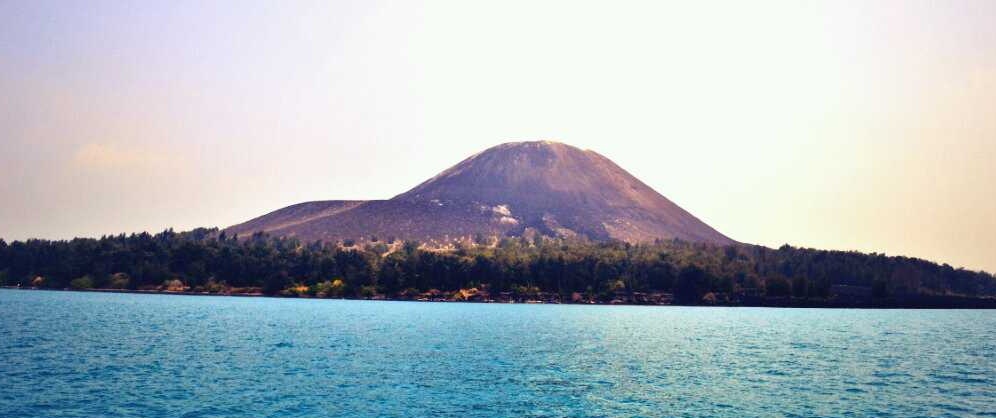 Photo by: Explore Lampung: http://www.flickr.com/photos/stuseeger/97577796/