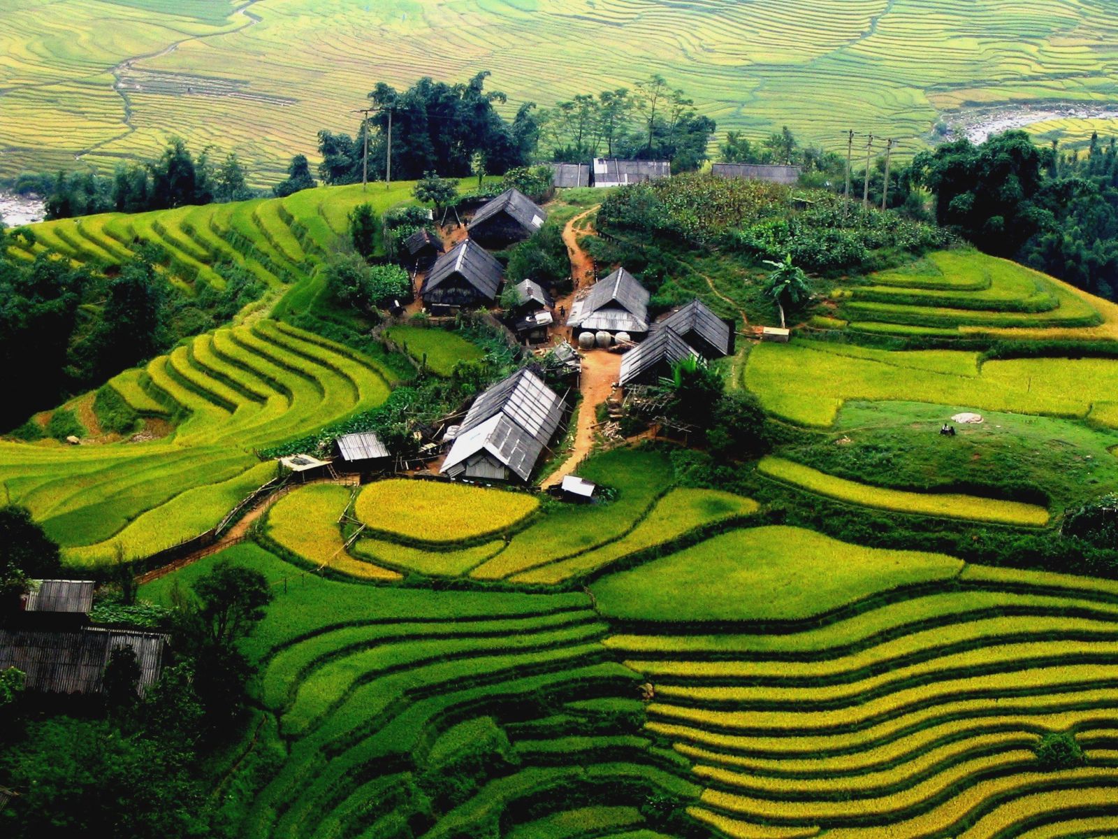Source: Vietnam Famous Destinations
