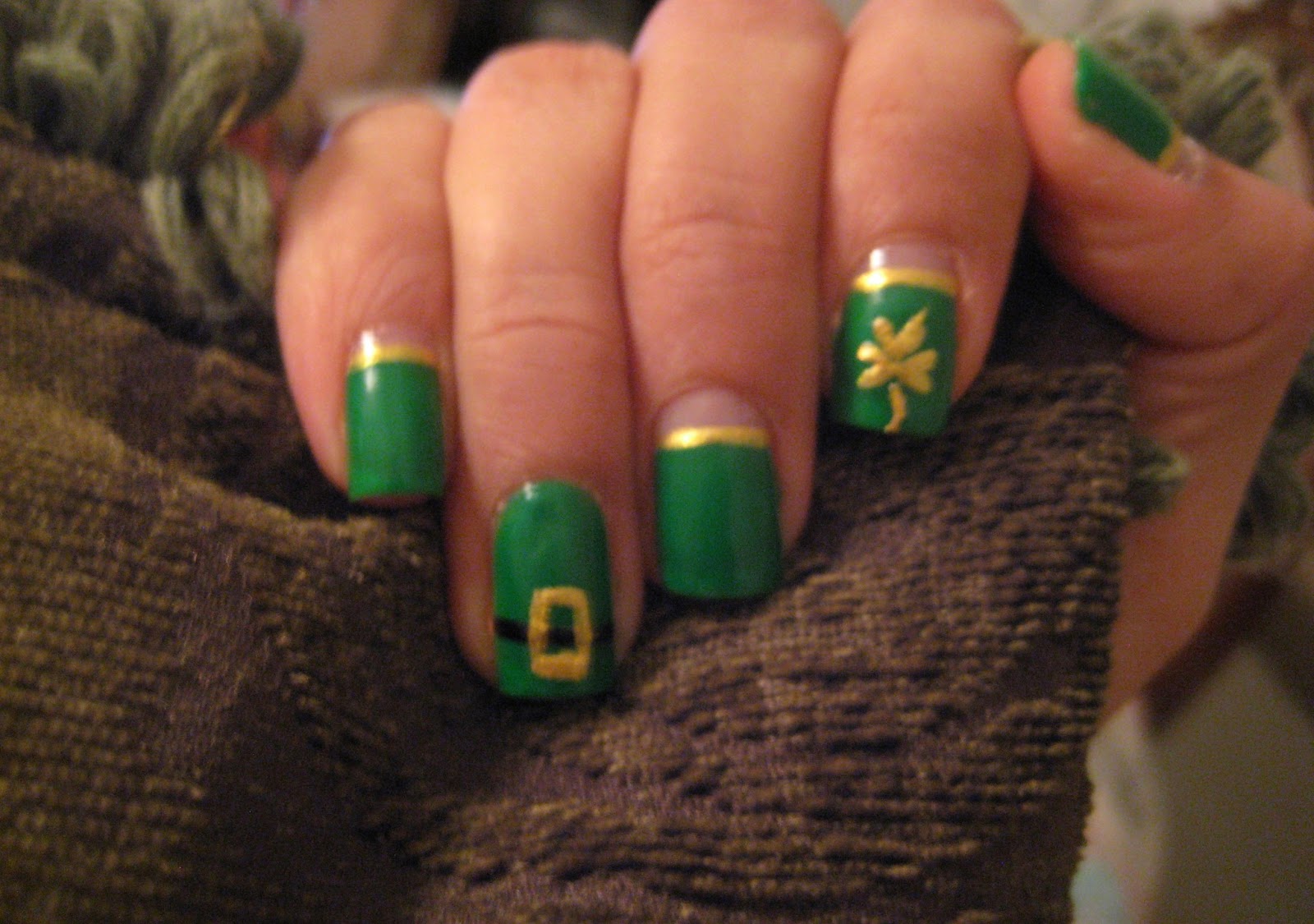 5 Finger Discount Cute Holiday Nail Art on a budget easy St. Patrick