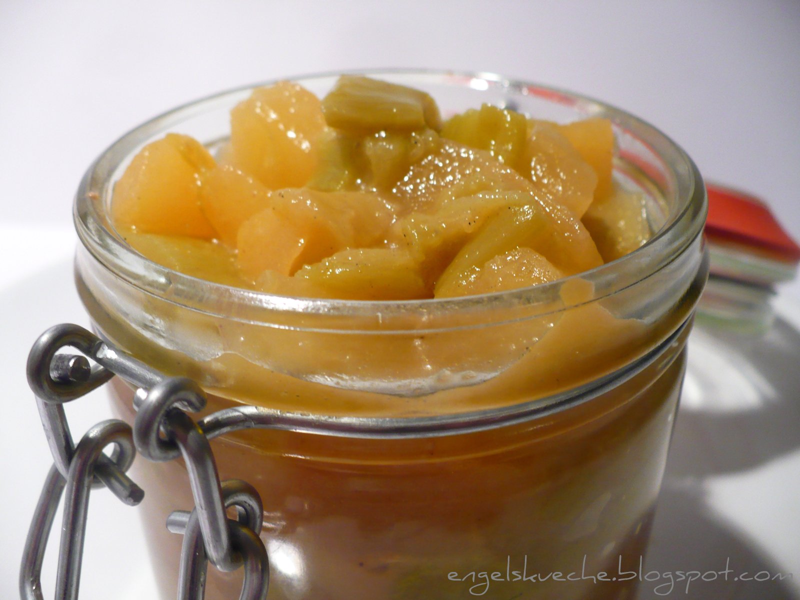 Essen aus Engelchens Küche: Apfel-Rhabarber-Kompott mit Kardamom