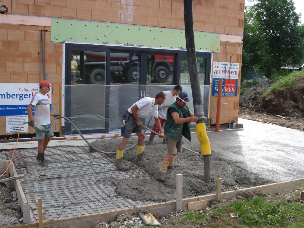 Was tut sich auf Malzers Baustelle?: Terrasse und Gartenmauer