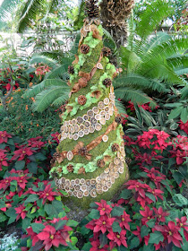 Christmas tree at allan gardens christmas flower show 2012 by garden muses: a toronto gardening blog