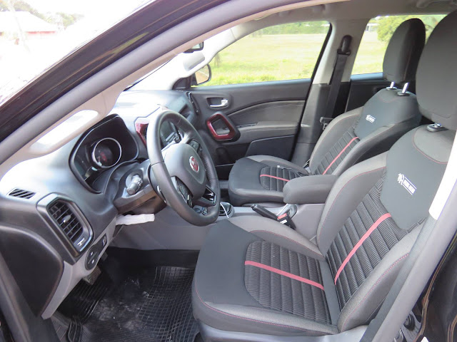 Fiat Toro Flex Automática - interior