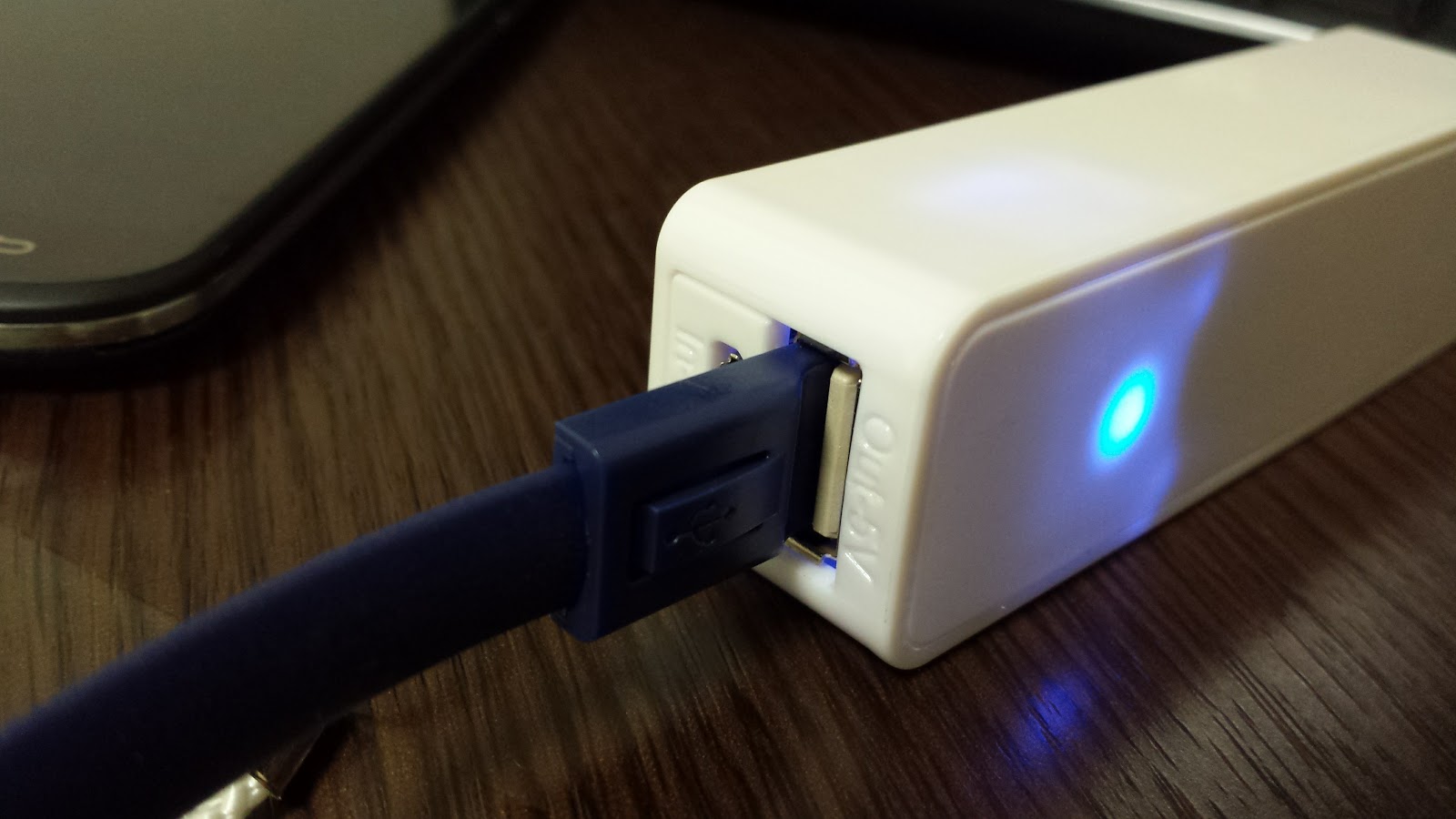 抜き差しには少し気を使うUSBコネクター