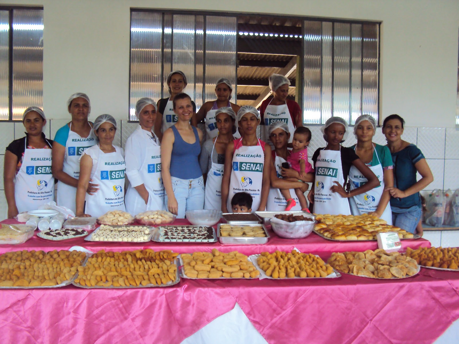 SEMTAS ALTO PARAÍSO: CURSO DE DOCES E SALGADOS PARA FESTAS FOI UM SUCESSO