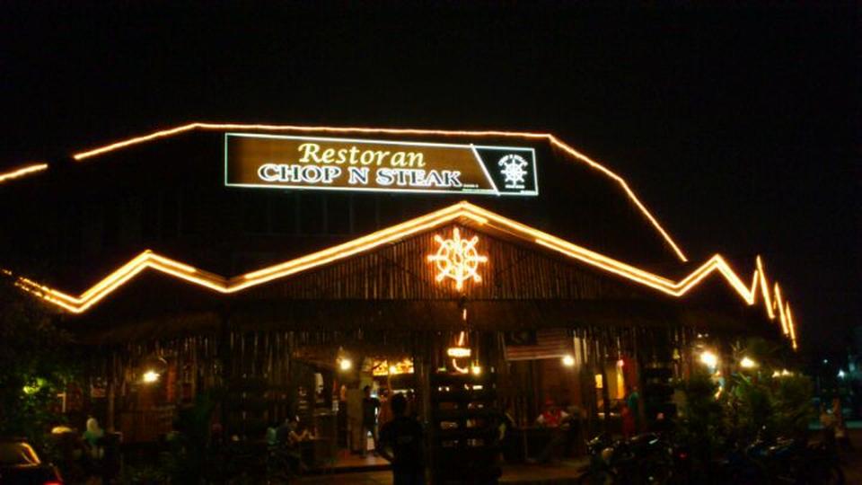 orked dan violet chop n steak seri kembangan