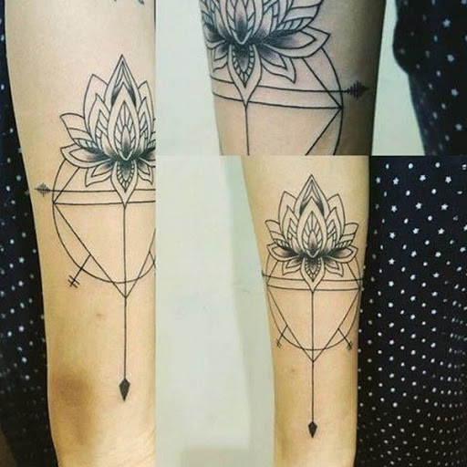 Geométricas Lotus Tatuagem