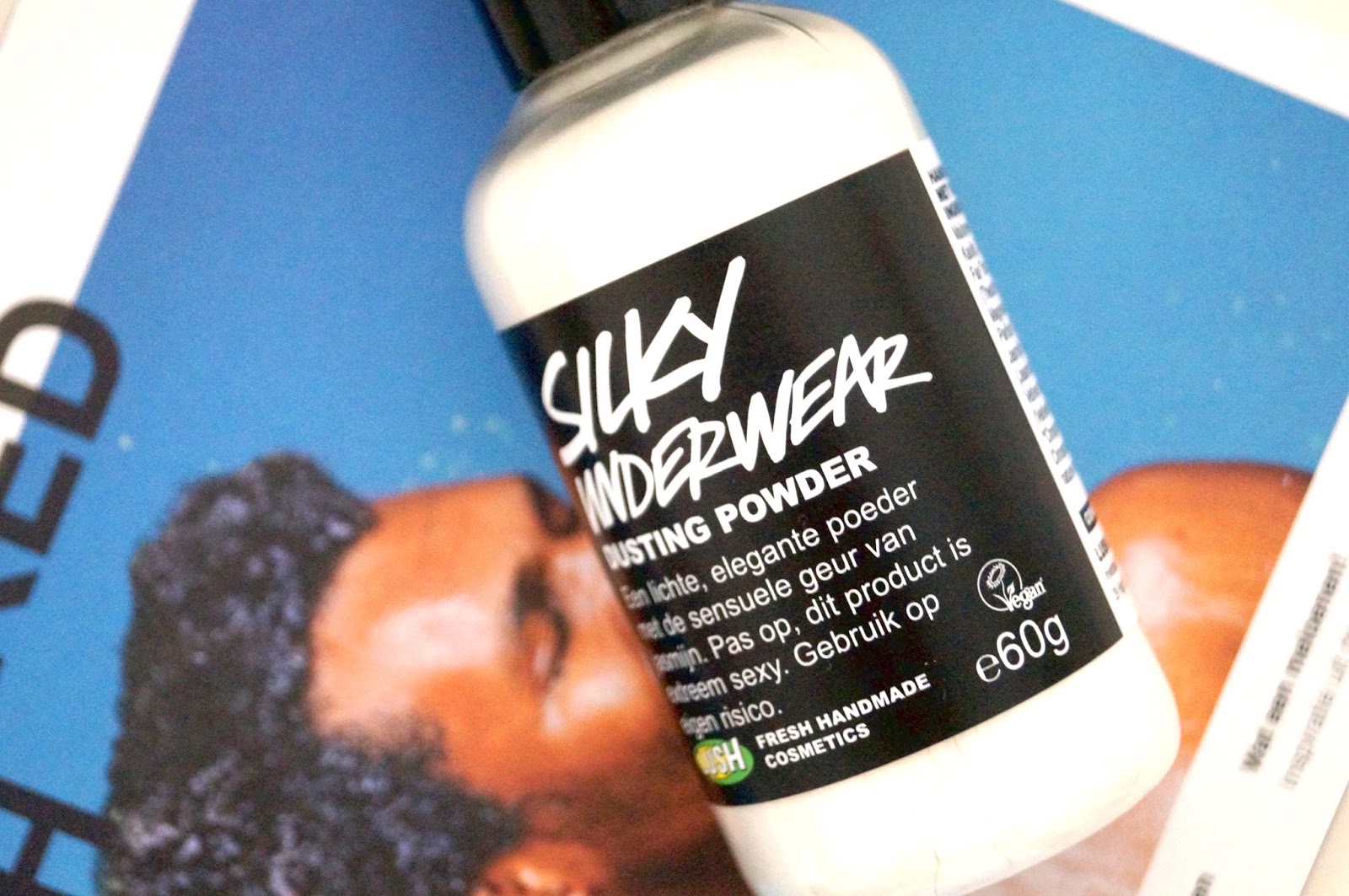 ByEvelien Review Lush silky underwear dusting powder.