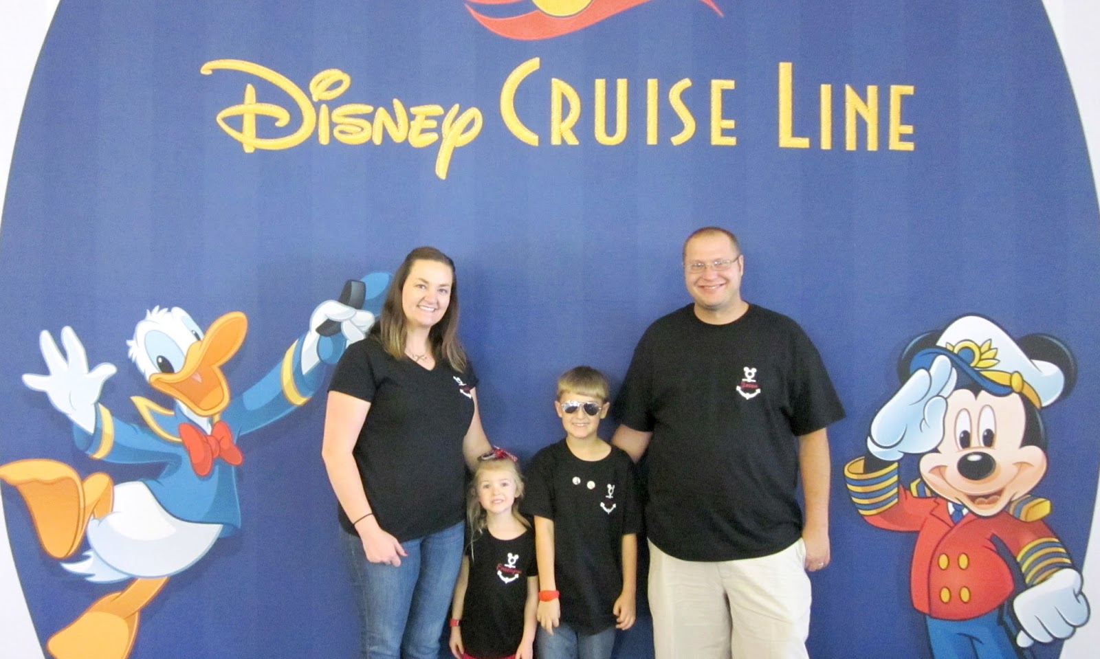 Tips for planning a Disney Cruise for First Timers, First time Disney Cruise Tips, Disney Cruise planning tips, how to save money on a Disney cruise, Disney Cruise Tips 2019, Disney Cruise tips and secrets, Disney Cruise Insider tips, 