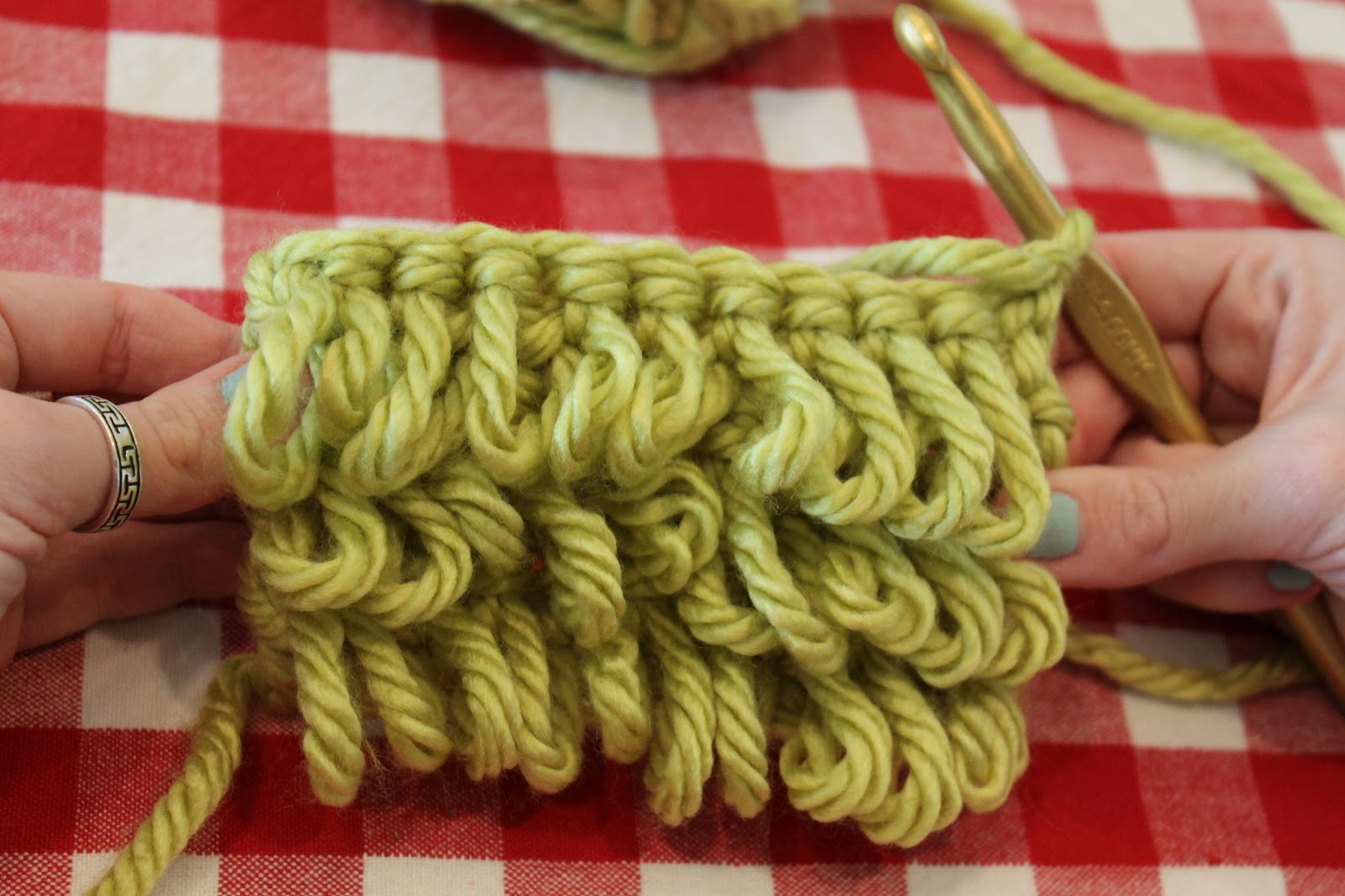 Sans Limites Crochet: Loop Stitch Tutorial