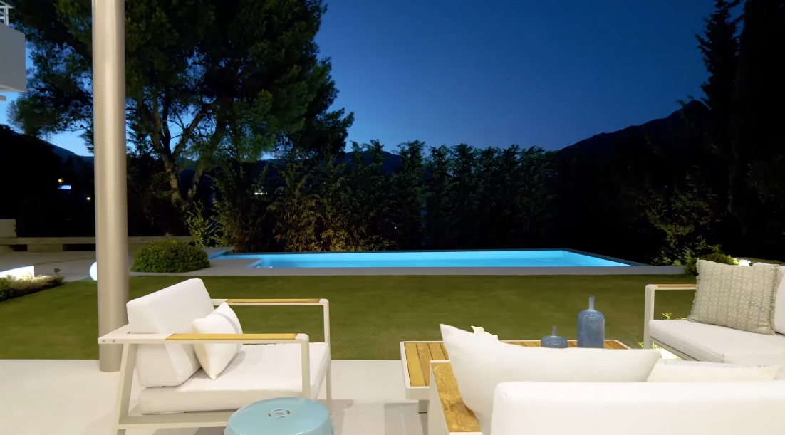 Tour Nueva Andalucia, Marbella Contemporary Villa vs. 23 Interior Design Photos