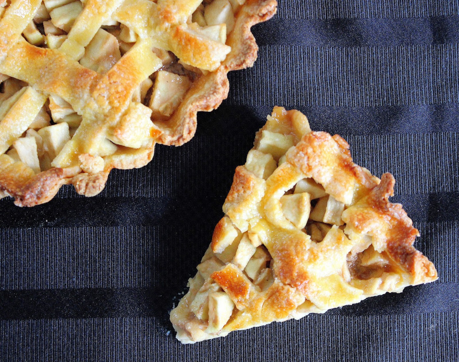 PicNic Caramel Apple Pie